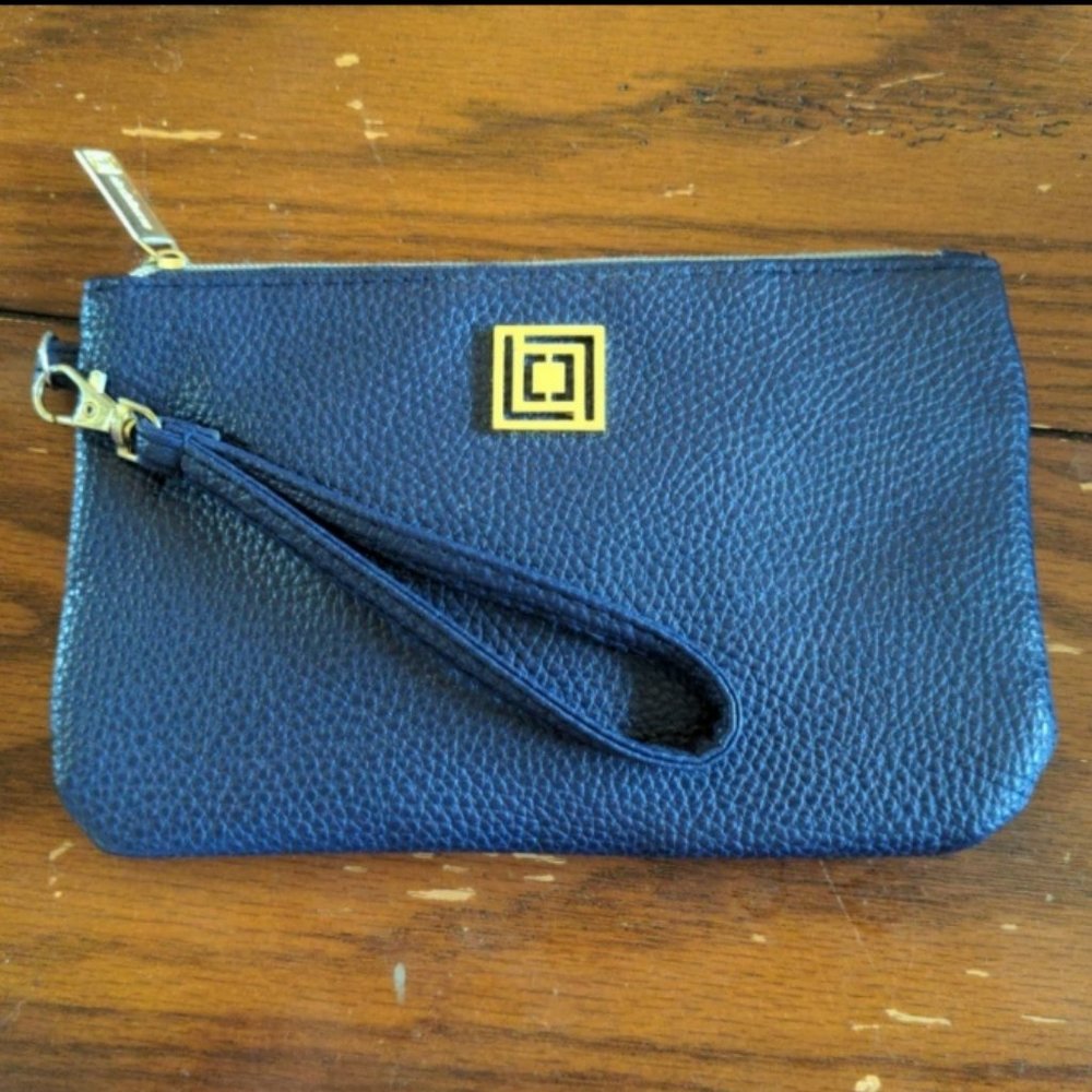Liz Claiborne Wristlet